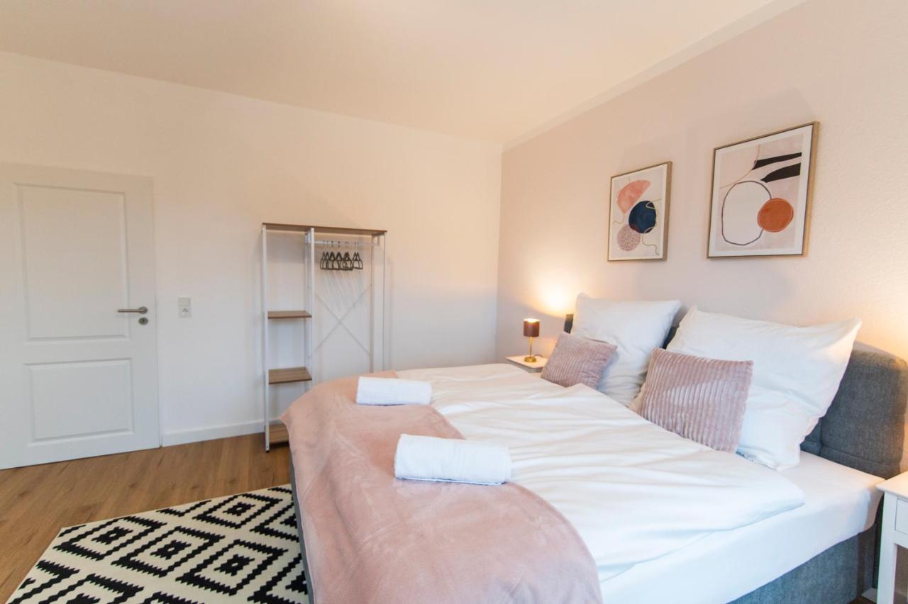 Peter Apartments - Wohnung 90Qm, 3 Schlafzimmer, Kueche, Wohnzimmer, Balkon, Netflix Fulda Ngoại thất bức ảnh