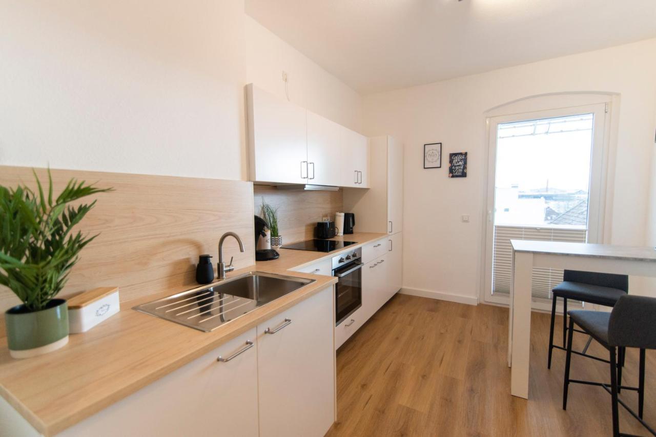 Peter Apartments - Wohnung 90Qm, 3 Schlafzimmer, Kueche, Wohnzimmer, Balkon, Netflix Fulda Ngoại thất bức ảnh